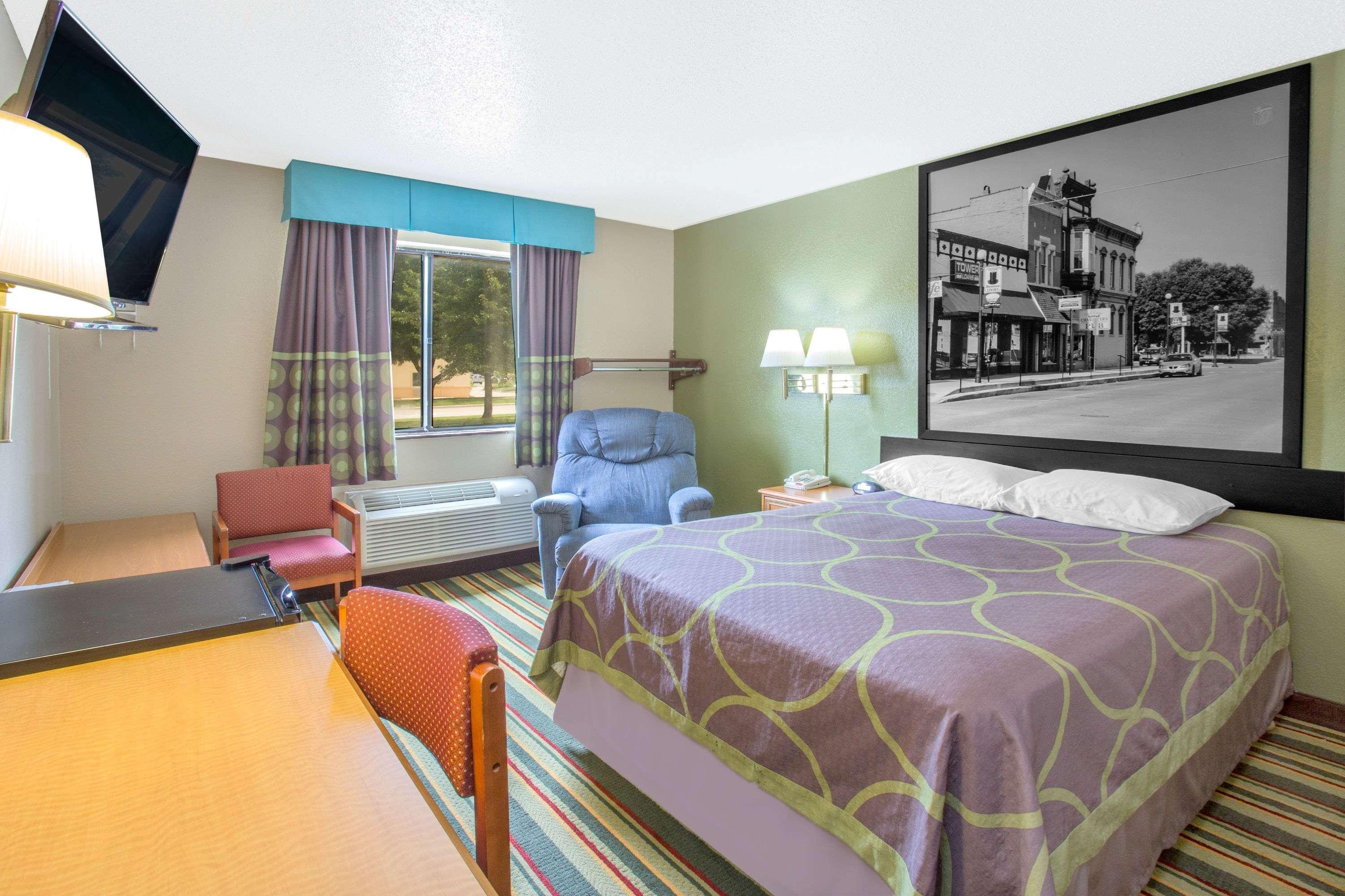 Super 8 By Wyndham Champaign Μοτέλ Εξωτερικό φωτογραφία