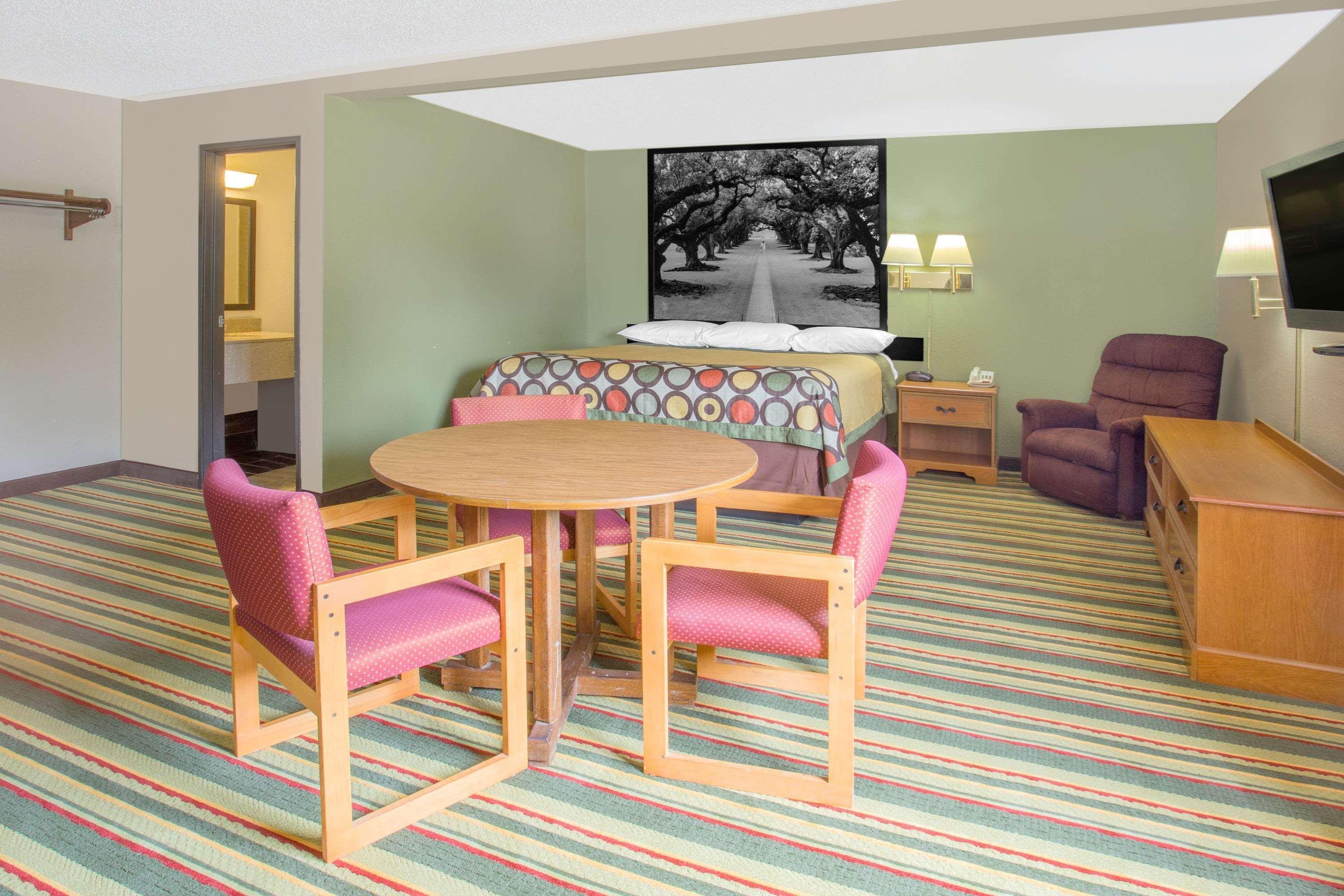 Super 8 By Wyndham Champaign Μοτέλ Εξωτερικό φωτογραφία